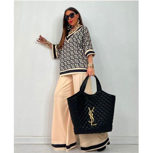 Kadın V Yaka Fakir Kol Geometrik Desen Baskılı Bluz Ve İspanyol Paça Sendy Kumaş Ikili Takım