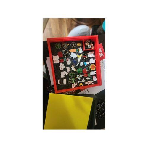 Rozet iğne tutucu (Bu ürün Sadece Plastik parçadır - Almadan Önce Soru Sorabilirsiniz)