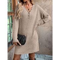 Kadın Uzun Kollu V Yakalı Düğmeli Mini Triko Taş Renkli Elbise