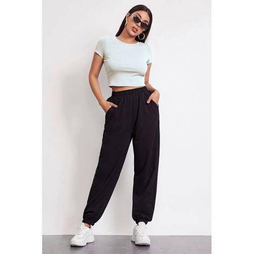 Kadın Beyaz Modern Fit Yuvarlak Yaka Crop Bluz