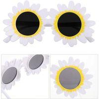 Beyaz Renk Papatya Şekilli Parti Gözlüğü 18x10 cm