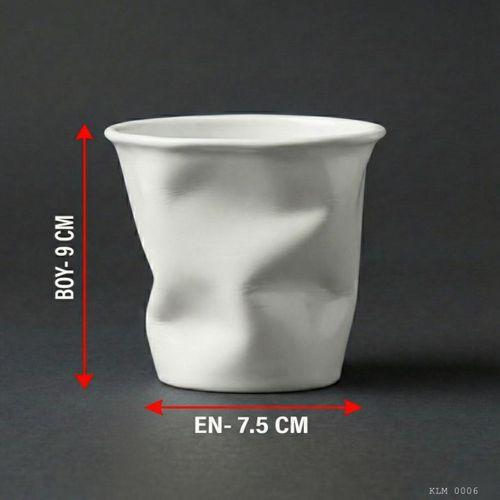 Beyaz Modern Yamuk Formlu Bardak Masaüstü ve Ofis Düzenleyici