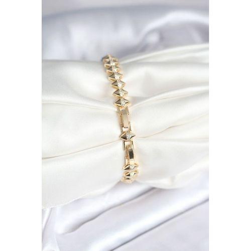 Pirinç Gold Renk Zirkon Taşlı Baklava Model Kadın Bileklik