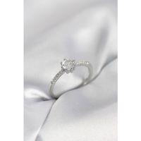 Tek Taş Model Gümüş Renk Zirkon Taşlı Kadın Yüzük