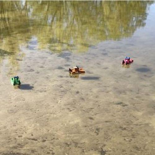 R C Springer Pusher Tekerlekli Bot (Bu ürün Sadece Plastik parçadır - Almadan Önce Soru Sorabilirsiniz)