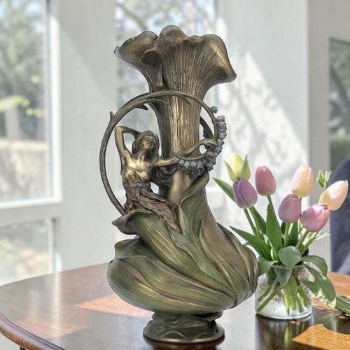Dekoratif Sümbüllü Vazo Wise Veronese – Poliresin Sanatsal Vazo Obje 38,5 cm