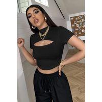 Kadın Siyah Göğüs Dekolteli Yarım Kollu Cut Out Crop Top Bluz
