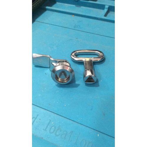 Hisar Mini Mandallı Üçgen Anahtarlı Pano Kilit