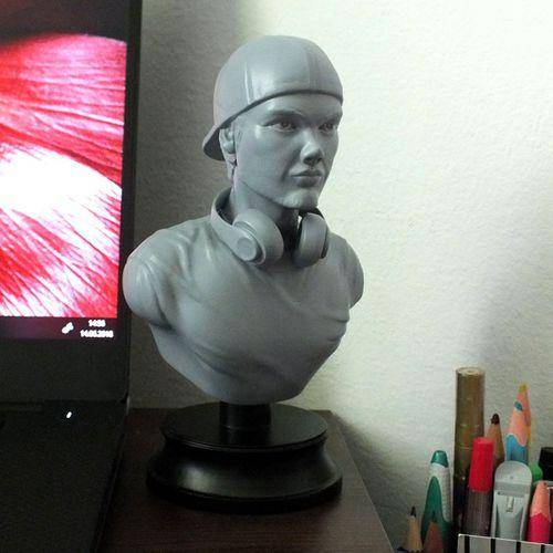 Avicii - Tribute Büst - 5137800