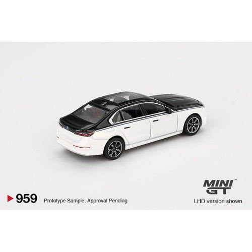 Mini GT BMW i7 xDrive60 Alpine White / Black Sapphire 959