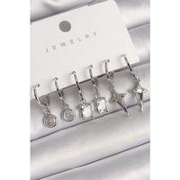 Pirinç Gümüş Renk Sallantı Kare Zirkon Taşlı Yıldız Model Kadın Küpe Seti