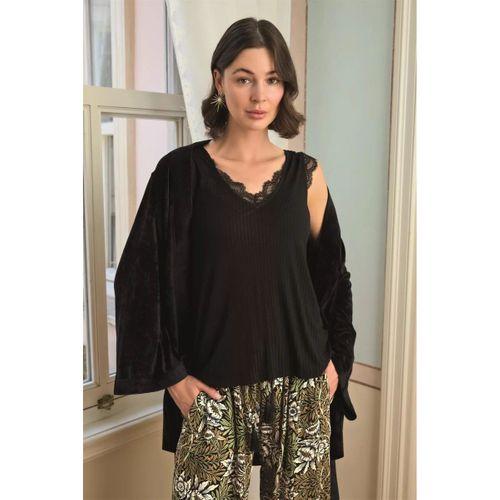 Çiçek Yaprak Ve Etnik Desenli Dantelli 3'lü Pijama Takımı