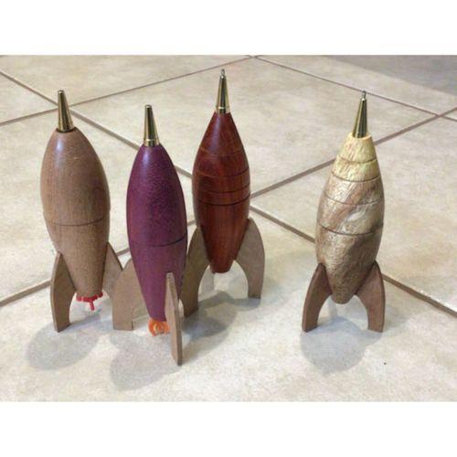 Roket gemisi kalem jig ve alevler - 5146080