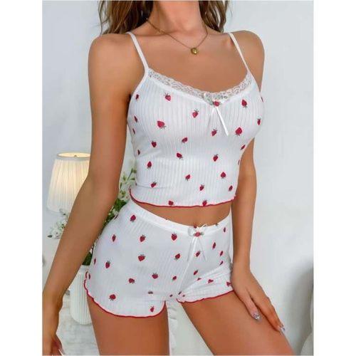 Beyaz Çilek Desenli Askılı Şortlu Pijama Takımı