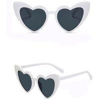 Beyaz Renk Kalp Şekilli Parti Gözlüğü
