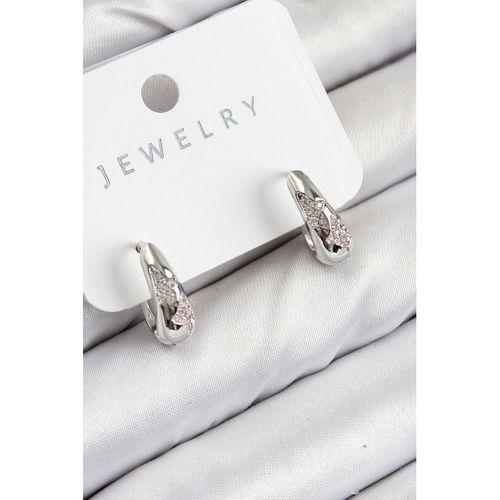 Pirinç Zirkon Taş Desenli Model Gümüş Renk Kadın Küpe