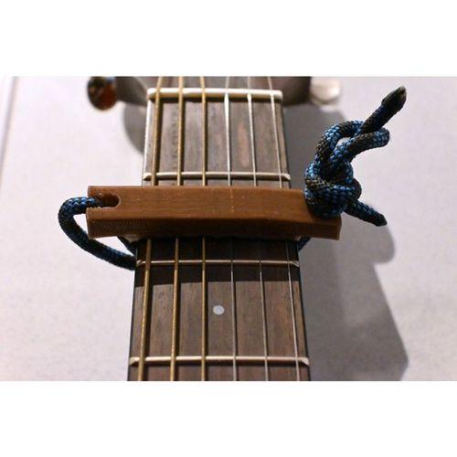 Capo (Bu ürün Sadece Plastik parçadır - Almadan Önce Soru Sorabilirsiniz)