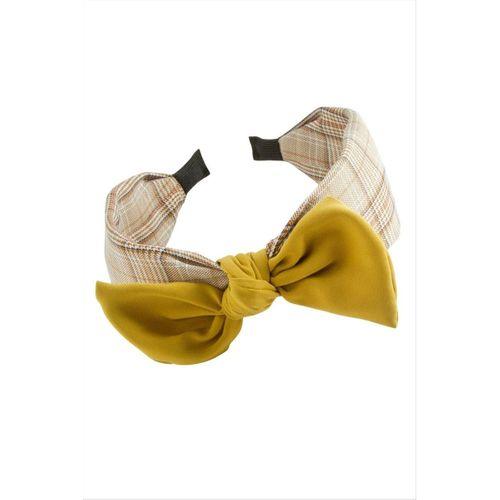 Kare Desenli Fiyong Taç