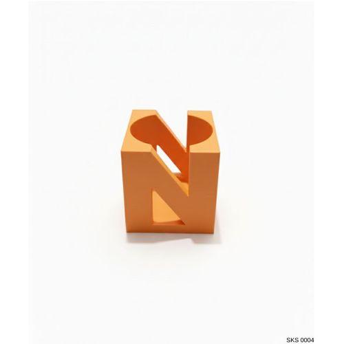 Turuncu Harf Şeklinde Mini Dekoratif Saksı Kişiye Özel Baş Harf Tasarım Masaüstü Ofis Dekoru 7 Cm