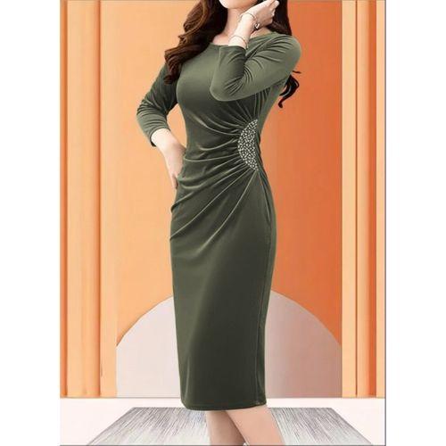 Kadın Uzun Kollu Bot Yaka Yanı Taş Detaylı Midi Kadife Elbise