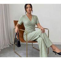 Kadın Toka Detaylı Kruvaze Takım