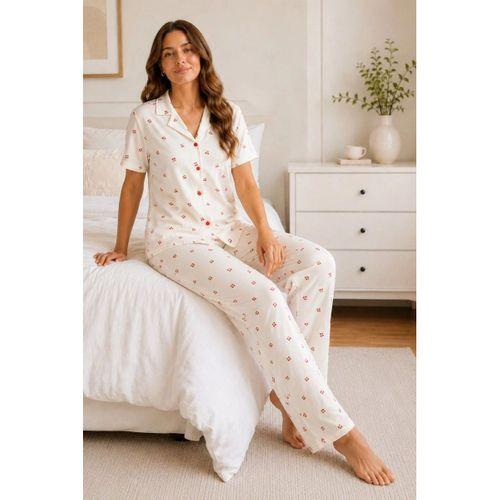 Kadın Pijama Takımı - Kiraz Desenli Kısa Kollu Gömlek Yaka Milan Kumaş, Beyaz