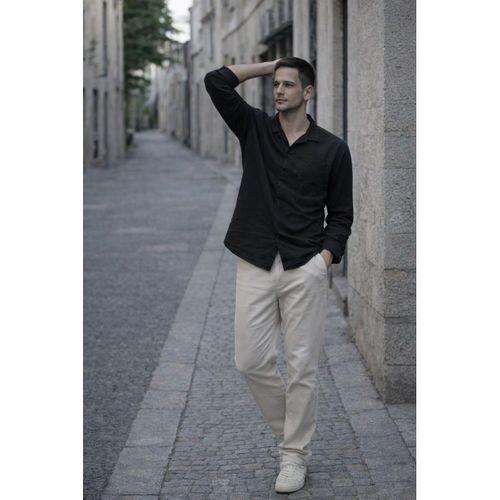 Sartre Apaş Yaka Tek Cepli İnce Modal Kumaş Uzun Kollu Yazlık Gömlek - Siyah