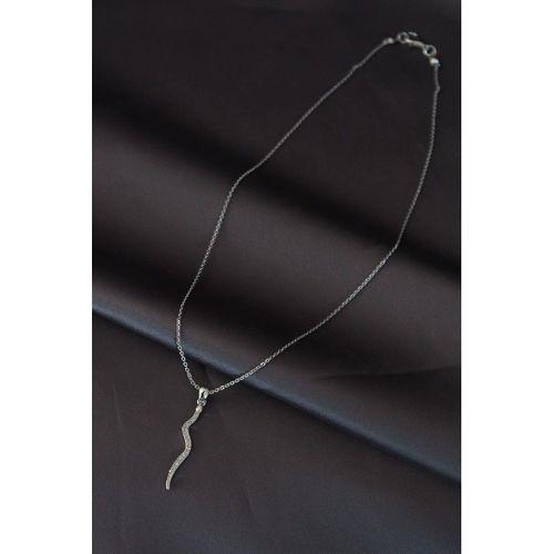 Silver Renk Metal Zirkon Taşlı Şimşek Kolye