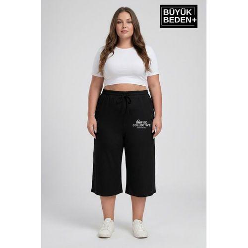 Kadın Büyük Beden Unified Collective Baskılı Beli Lastikli Bol Paça Kapri Şort 3XL-6XL SPR26BSRK591-10