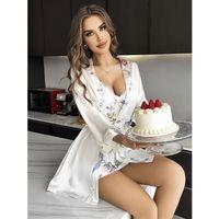 Özel Tasarım Çiçek Desenli Göğüs Dekolteli Sabahlıklı 2'li Beyaz Saten Gecelik Takımı