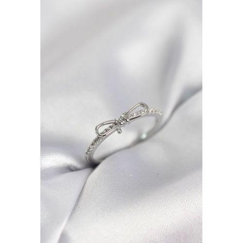 Fiyonk Model Zirkon Taşlı Gümüş Renk Kadın Yüzük