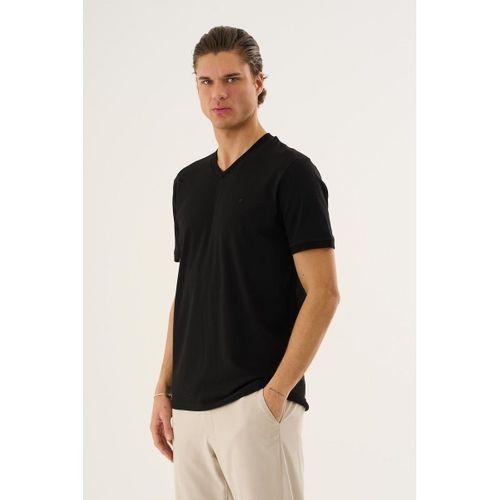 V Yaka Basic T-shirt
