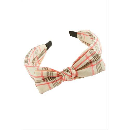 Kare Desenli Fiyong Taç