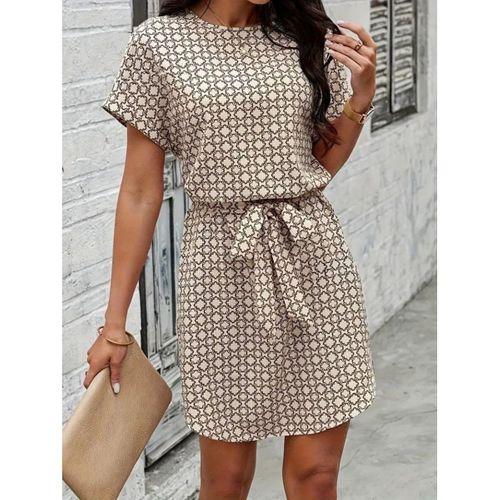 Kadın Kısa Kollu Yuvarlak Yaka Beli Kuşaklı Geometrik Desenli Süprem Elbise