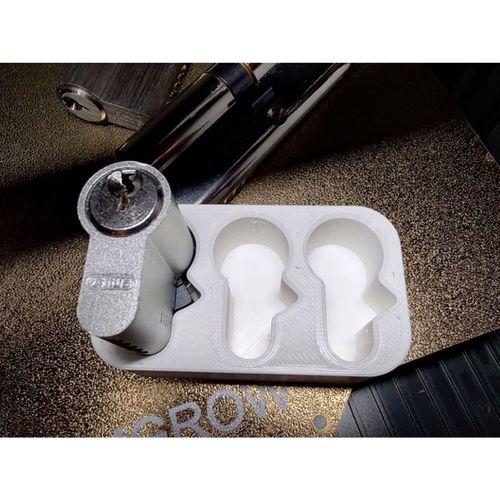Eurolocks için Kilit Tutucu 3D Baskı (Bu ürün Sadece Plastik parçadır - Almadan Önce Soru Sorabilirsiniz)