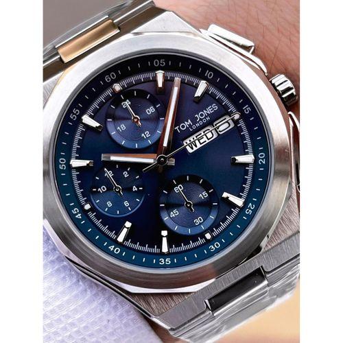 Tom Jones Bileklik Hediyeli Çelik Kordon 3 Atm Suya Dayanıklı 2 Yıl Garantili Erkek Kol Saati 10046.3