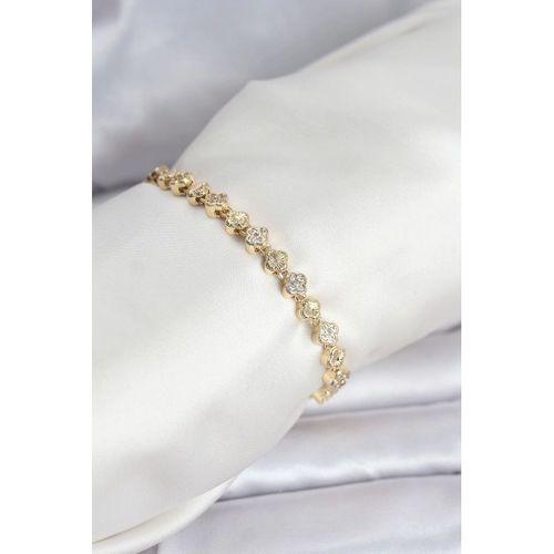 Pirinç Gold Renk VIP Seri Sıralı Yonca Model Zirkon Taşlı Kadın Bileklik