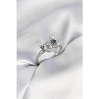 Gümüş Renk Çiçek Model Zirkon Taşlı Kadın Yüzük