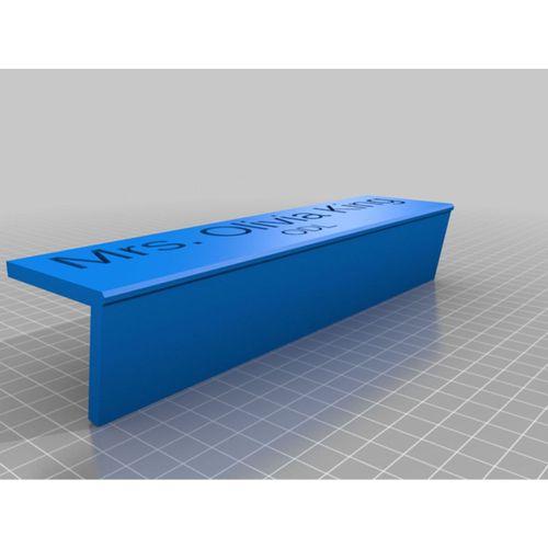 Özelleştirilebilir Masa İsim Plakası 3D Baskı (Bu ürün Sadece Plastik parçadır - Almadan Önce Soru Sorabilirsiniz)