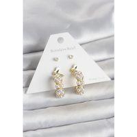 Pirinç Gold Renk Kelebek Detaylı Kadın Küpe Seti