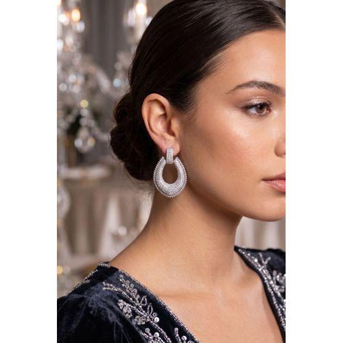 Gümüş Renk Zirkon Taşlı Damla Halka Model Kadın Abiye Küpe
