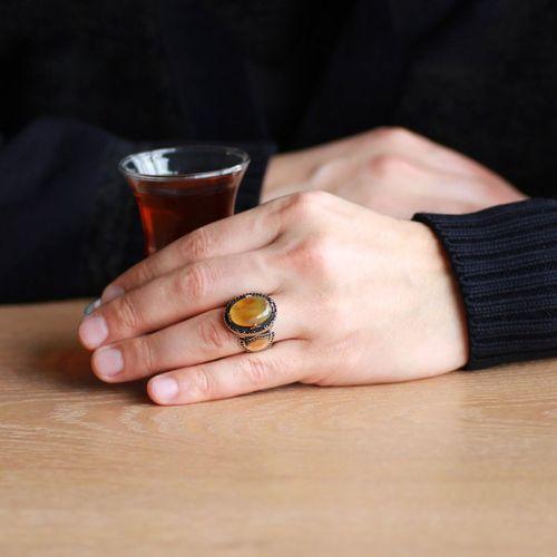 Doğal Damla Kehribar Taşlı Yanlarına Kişiye Özel İsim/Harf Yazılı 925 Ayar Gümüş Erkek Yüzük