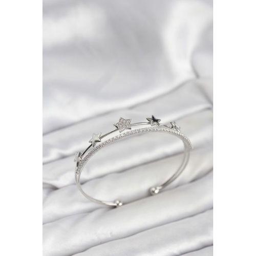 Yıldız Model Gümüş Renk Pirinç Kadın Bileklik