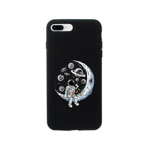 iPhone 8 Plus Keyifli Astronot Premium Siyah Lansman Silikonlu Kılıf
