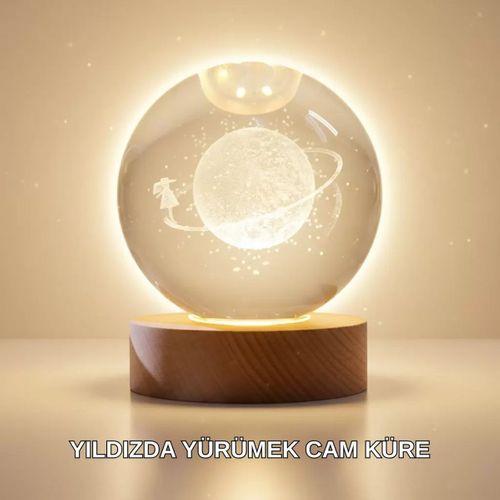 Ahşap Standlı Sarı Işıklı Dekoratif Küre Kız Figürü Tasarım