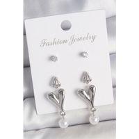 Pirinç Gümüş Renk Zirkon Taşlı Sallantılı Kalp Model 3 Çift Kadın Küpe Seti