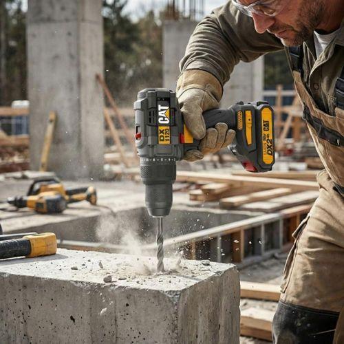 CAT DX1120 18Volt/2.0Ah Li-ion Çift Akülü Kömürsüz Profesyonel Şarjlı Darbeli Matkap + DA01902 45 Parça Vidalama Uç Seti