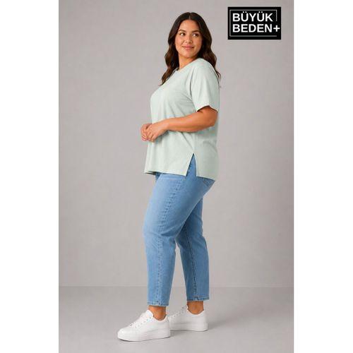 Süperlife Büyük Beden Kadın Bisiklet Yaka Yırtmaç Detaylı 3XL-6XL Tunik Tişört SPR26BTSK501