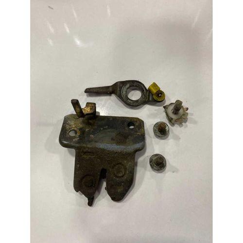 Nissan Sunny B13 Bagaj Ki̇li̇di̇ 8463050Y00
