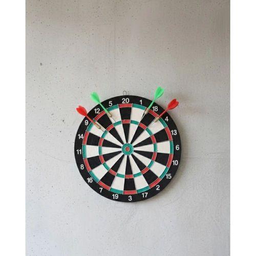17 İnç Profesyonel Dart Tahtası Dayanıklı Yapı Ve 4 Metal Dart Oku